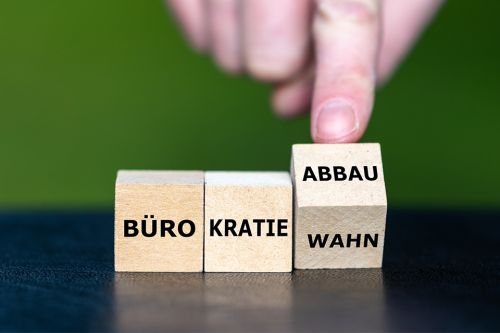 Würfel mit der Aufschrift Bürokratieabbau